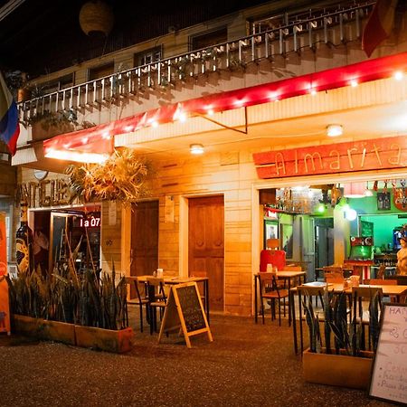 Casa Almarita - Hostal, Bar Y Restaurante Медельин Экстерьер фото
